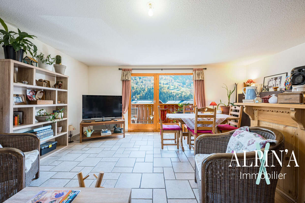 Appartement à LES ALLUES