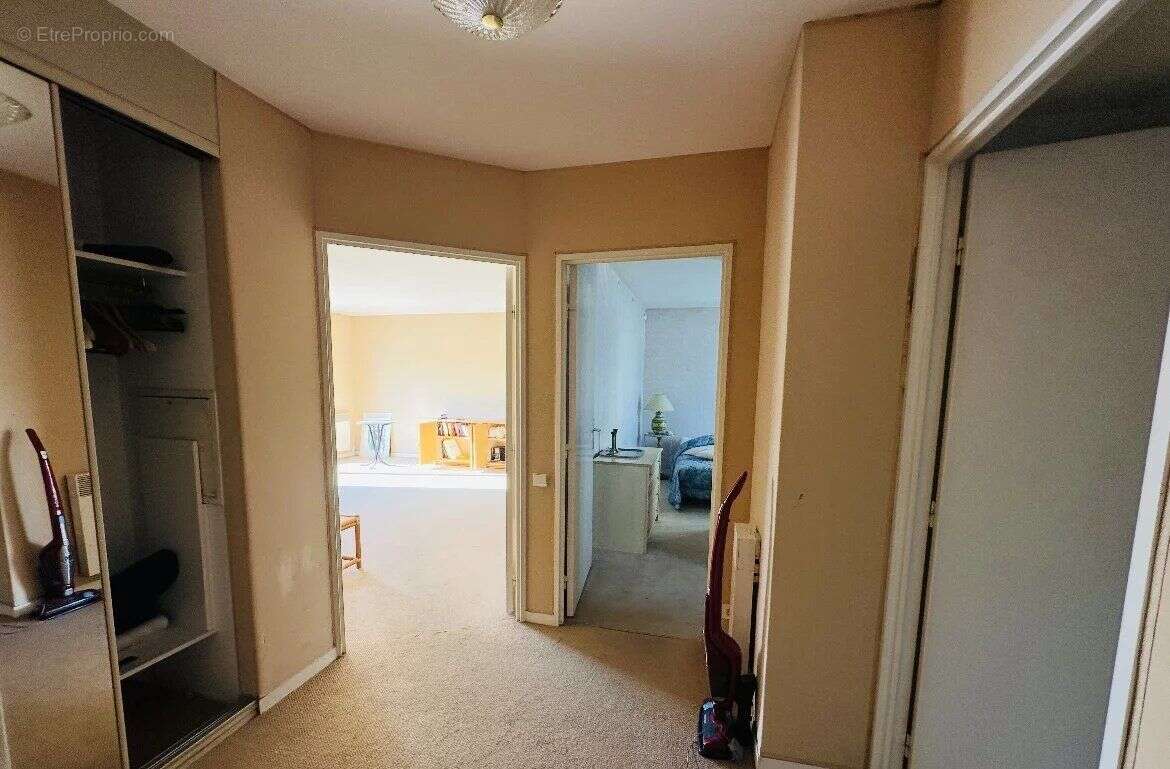 Appartement à PUTEAUX