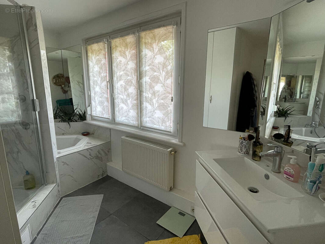 Maison de ville - Béthune- 125 m2 - 4 chambres - garage - balcon et jardin - photo 7