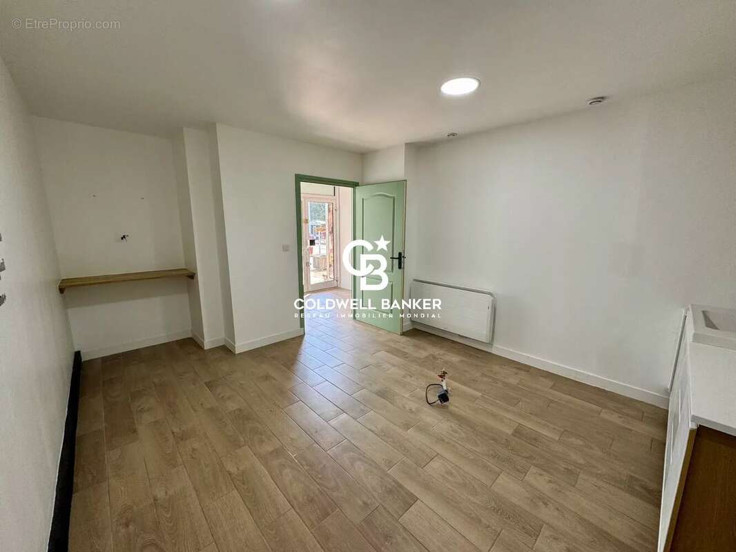 À vendre : Local commercial de 79 m² avec vitrine – Annemasse - photo 3