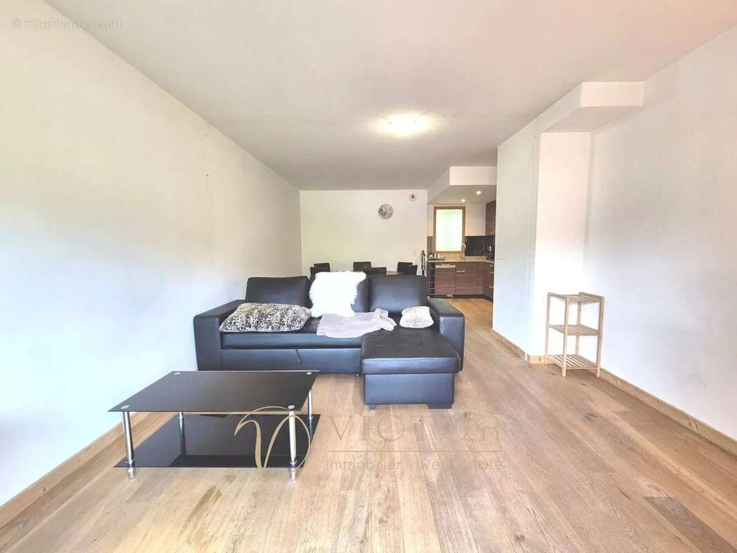 Appartement à SAINT-ETIENNE-DE-TINEE