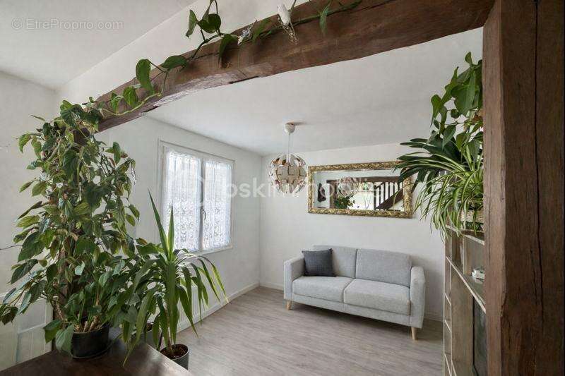 Maison à LA HAYE-MALHERBE