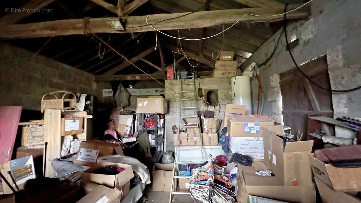 Maison à MOULIETS-ET-VILLEMARTIN