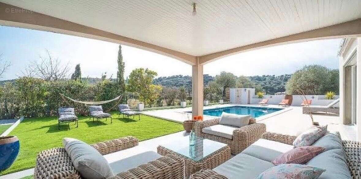 URGENT! Villa 9/10 pièces de 250m² sur terrain de 1250m² avec piscine à vendre / Céret 66400-66490 Vivès _ Saint-Jean-Pla-de-Cor - photo 24