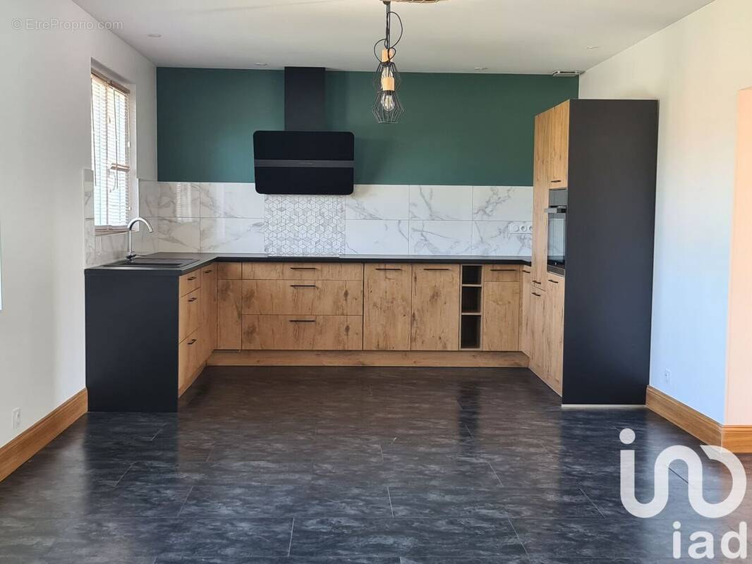 Photo 1 - Maison à SURGERES