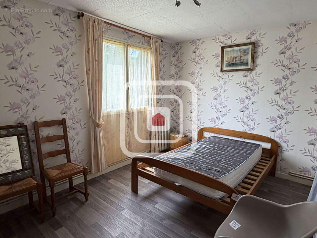 Pavillon de plain-pied - 3 chambres et 1 000 m² de terrain - photo 8