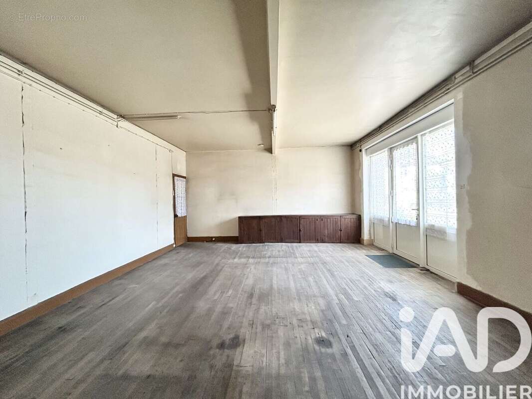 Photo 3 - Maison à SAINT-AULAIRE