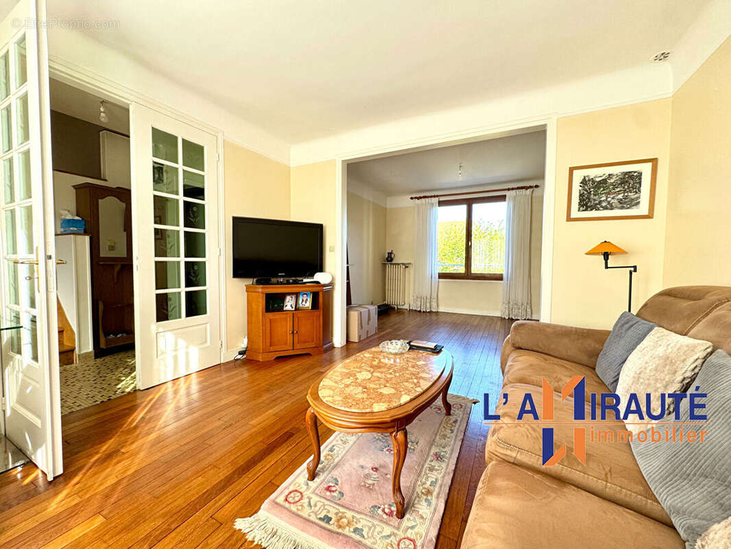 Maison à HOUILLES