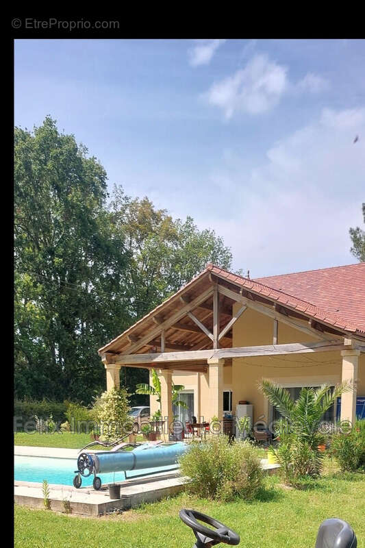 Maison à LA ROQUE-GAGEAC