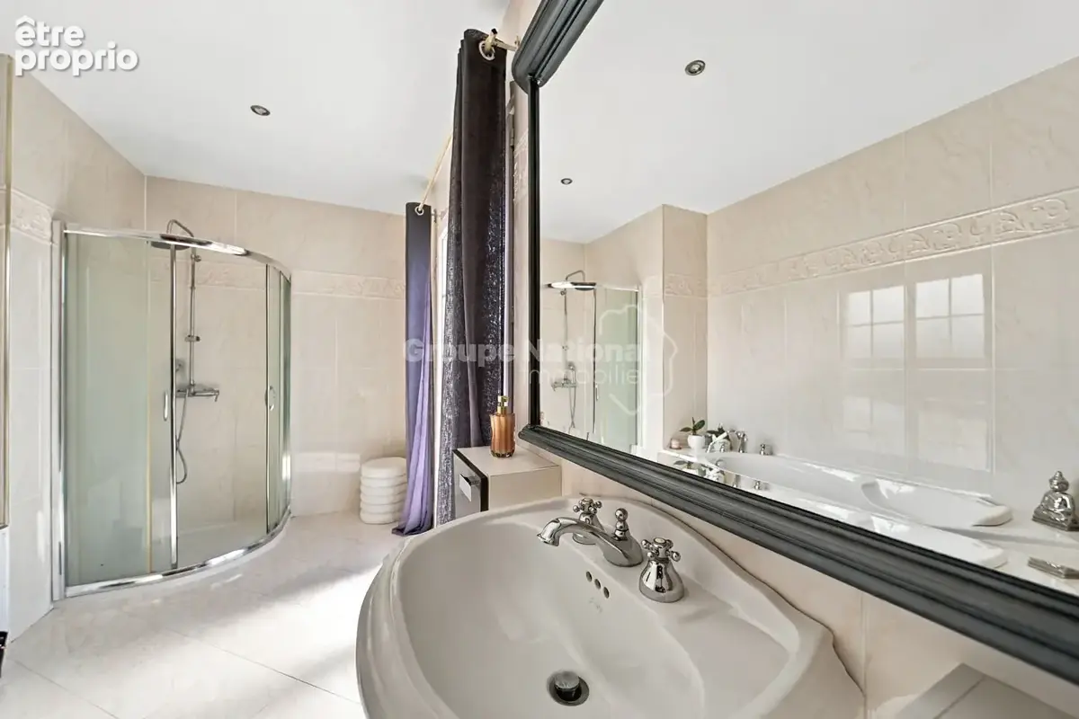 Maison Saint Drezery 7 pièce(s) 222 m2 avec piscine et annexes - photo 8