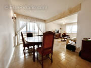 Appartement à BAGNOLS-SUR-CEZE