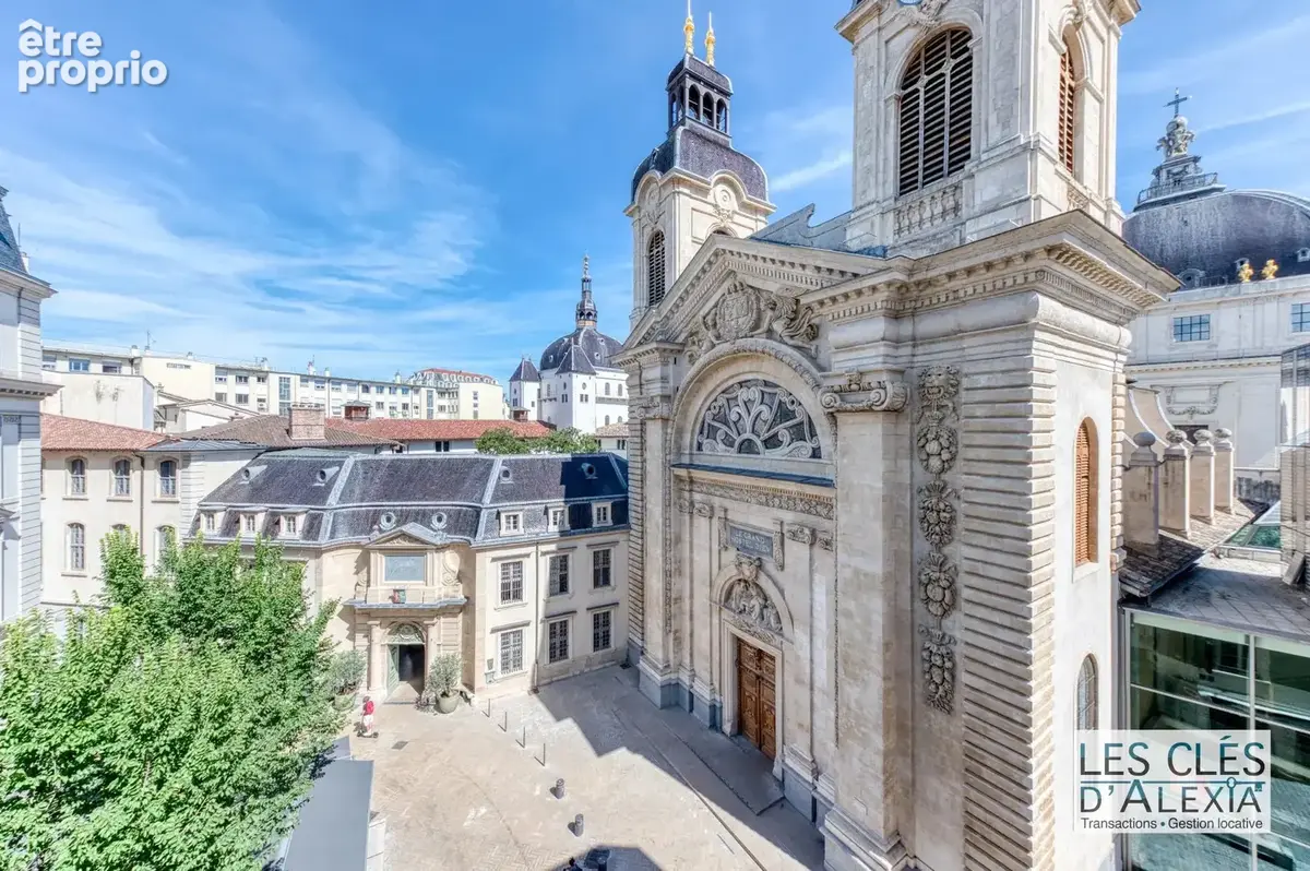 Appartement t3 hyper centre - hotel dieu - photo 2
