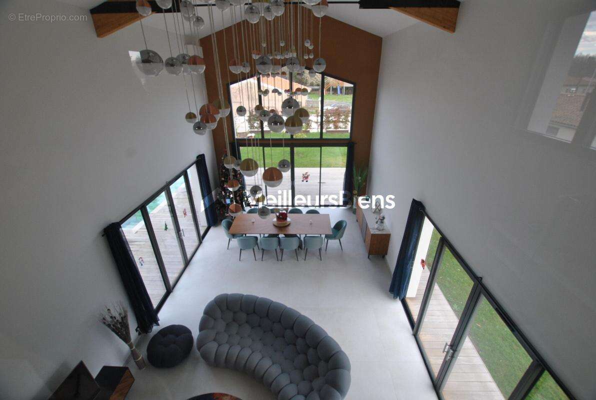 Maison à SAINT-SULPICE-ET-CAMEYRAC