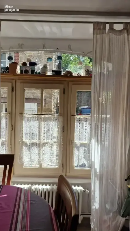 DINAN - Maison de caractère avec extension vitrée magnifique sur courette. - photo 15