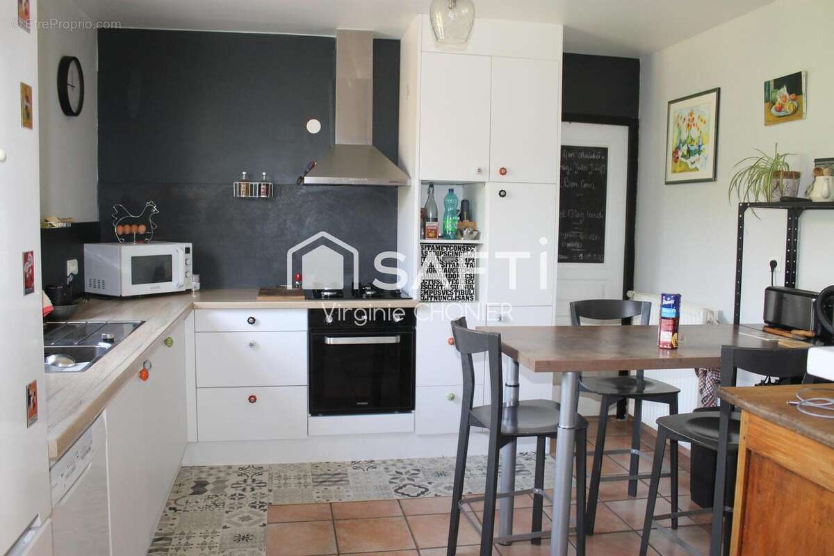Maison 146 m² à Mazerier  - photo 4