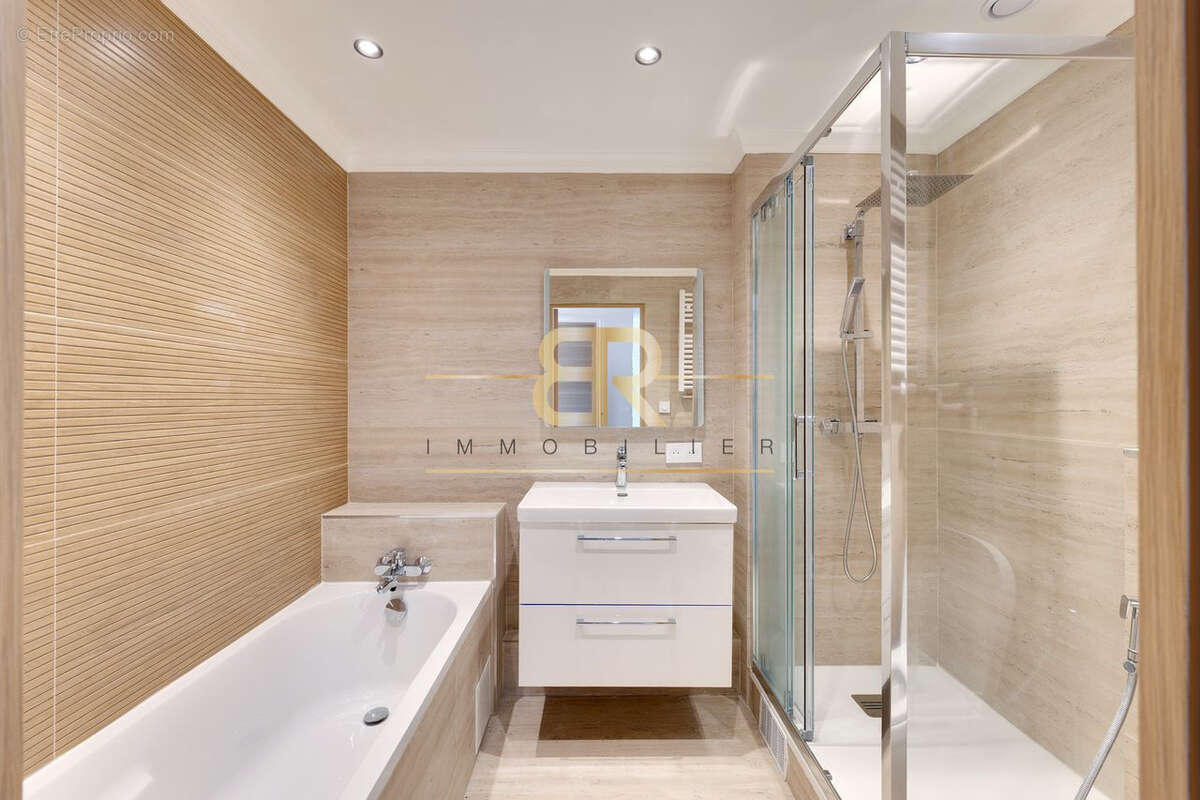 Appartement à PARIS-12E