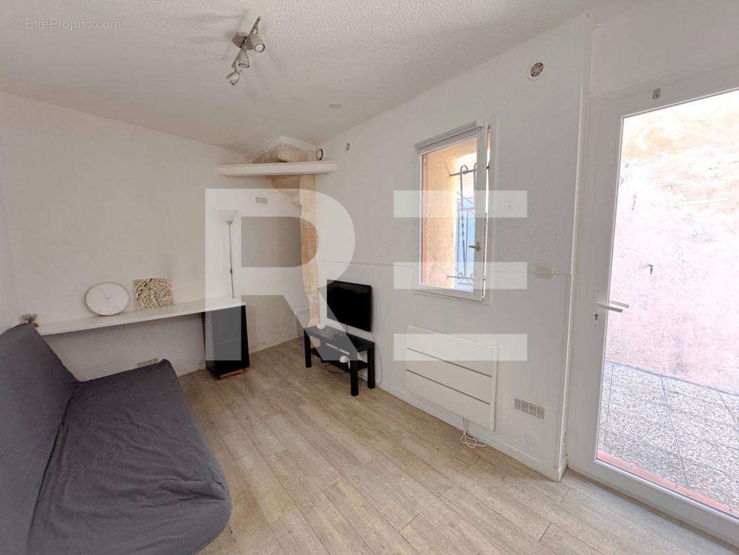 Studio meublé (loué) – centre-ville – idéal investissement - photo 3