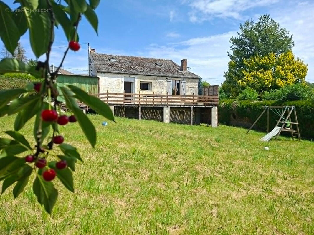 Maison à AUBENTON