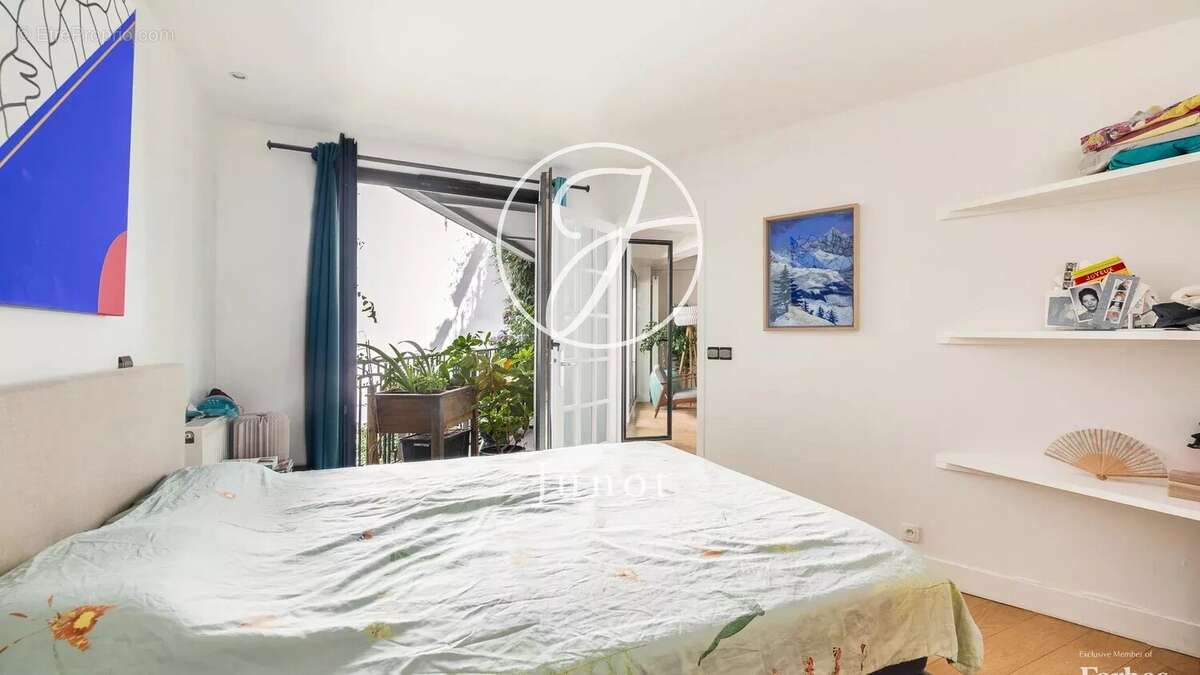 Appartement à PARIS-10E