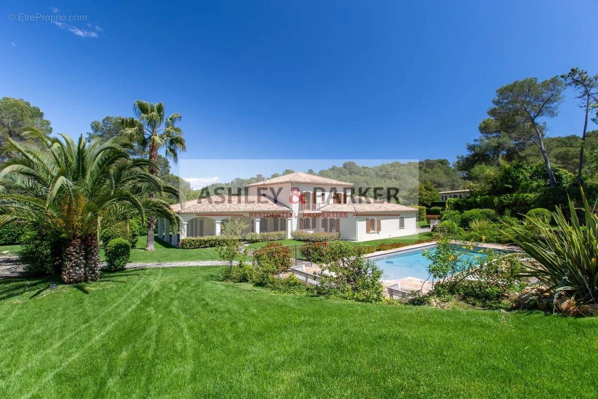 Maison à MOUANS-SARTOUX