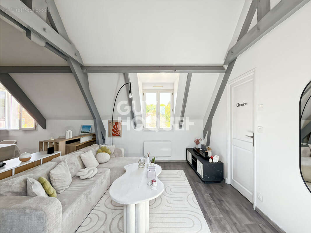 Appartement à FONTENAY-TRESIGNY