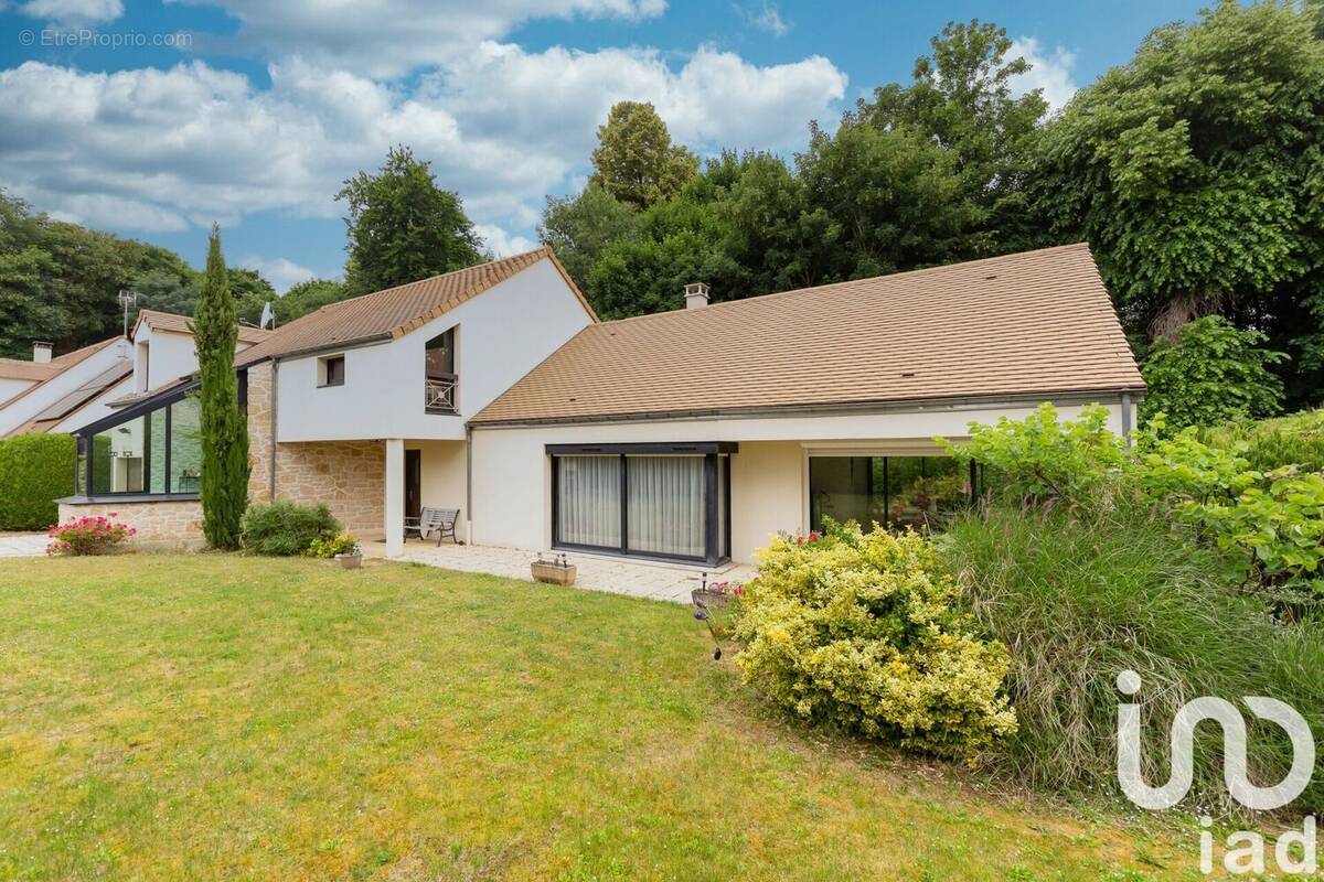 Photo 1 - Maison à CONCHES-SUR-GONDOIRE