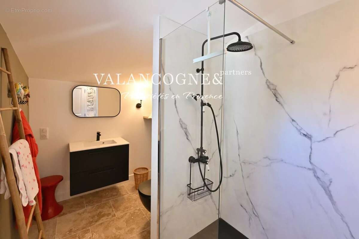 Maison en pierre du XVIII siècle - photo 9