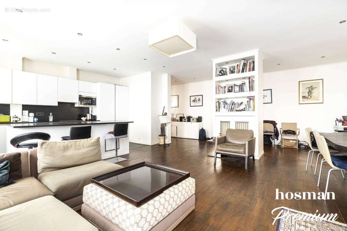 Appartement à PARIS-16E