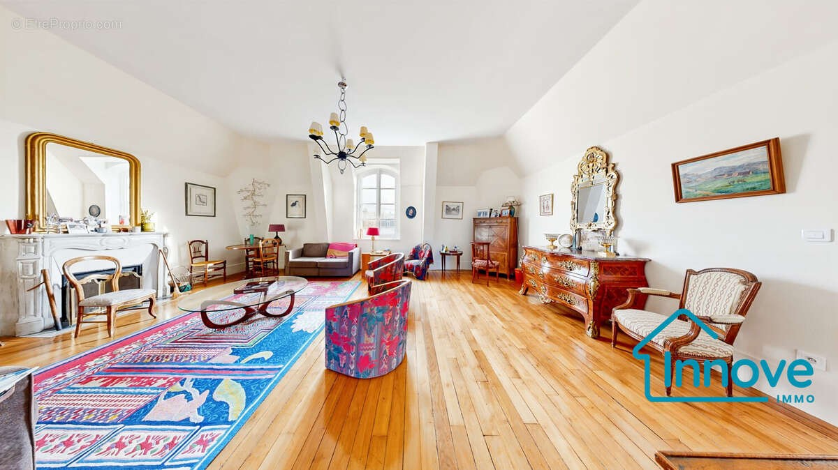 Appartement à VERSAILLES