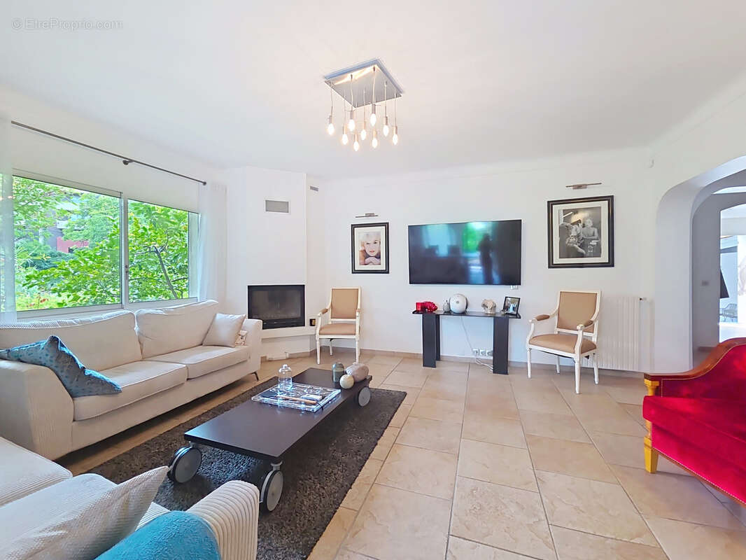 Appartement à VENCE