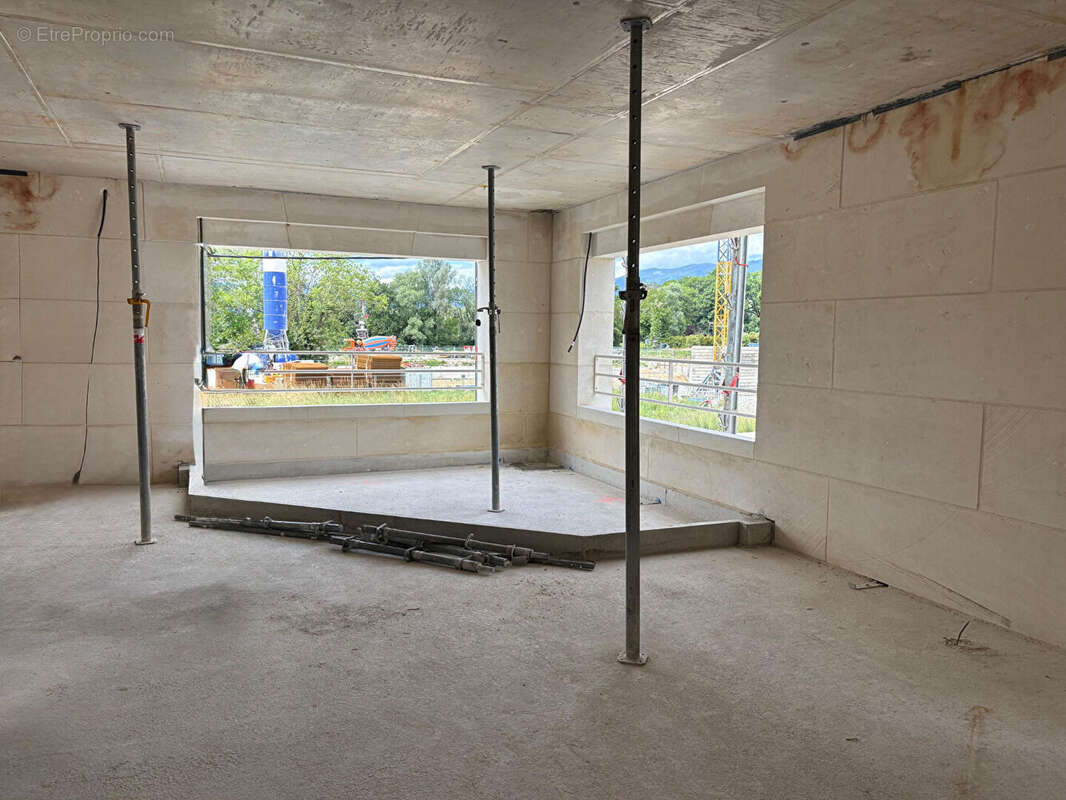 Appartement à FERNEY-VOLTAIRE
