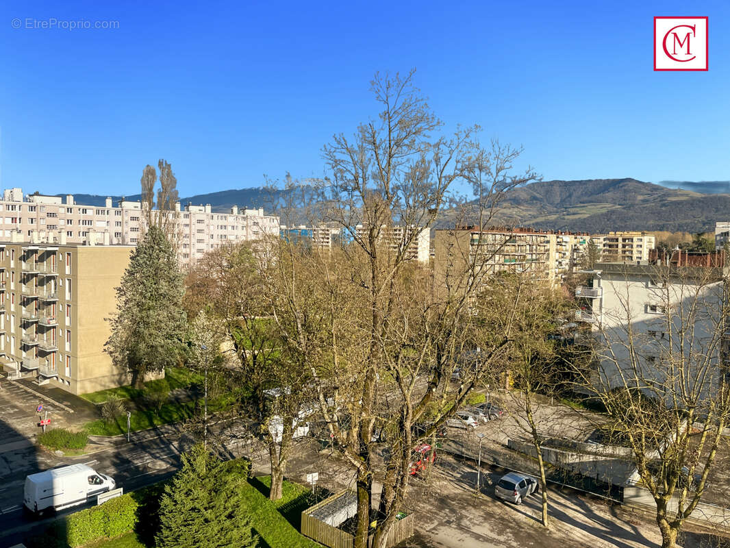 Appartement à MEYLAN