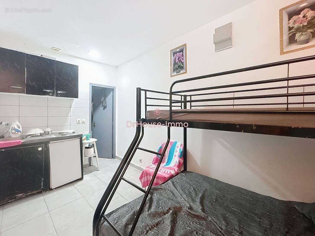 Appartement à MARSEILLE-1E