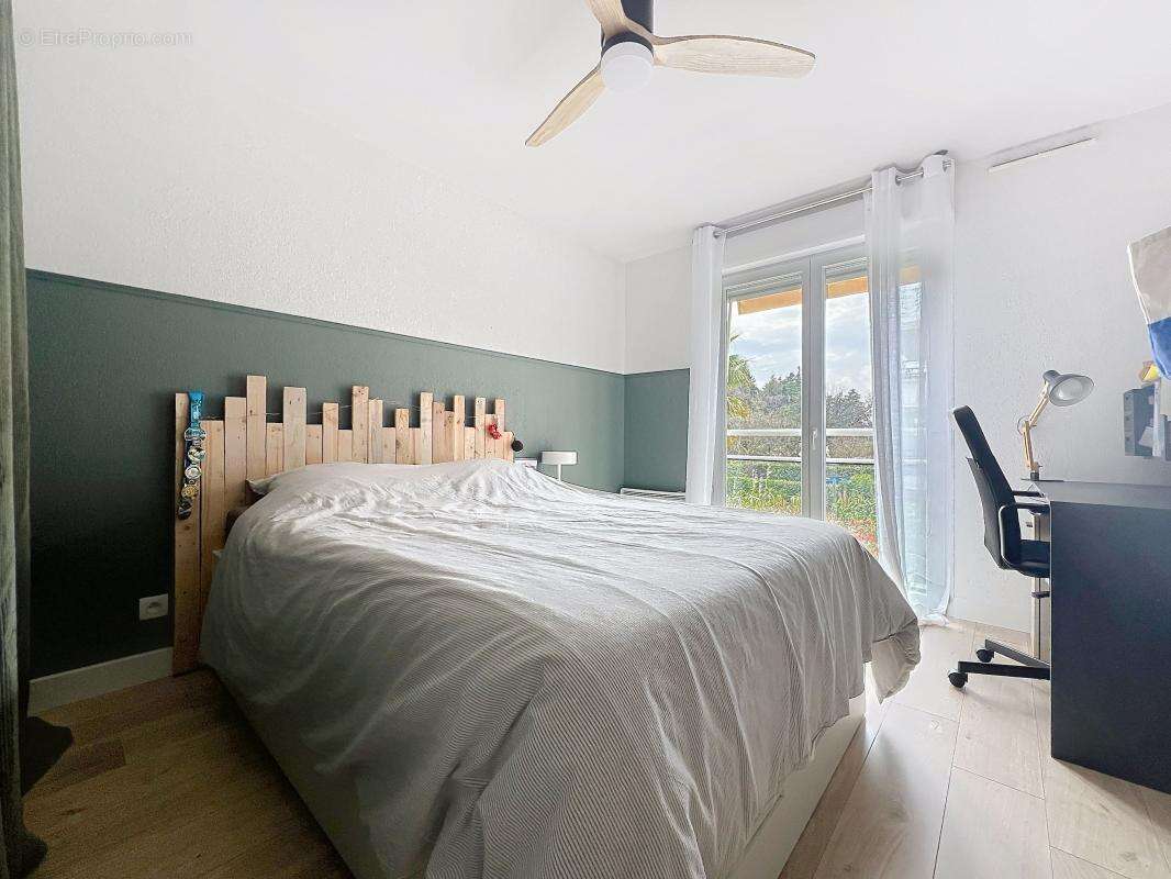 Appartement à VILLENEUVE-LOUBET