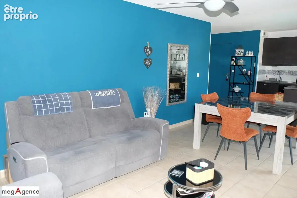 Appartement T3 avec balcon - Parking souterrain et piscine - photo 4