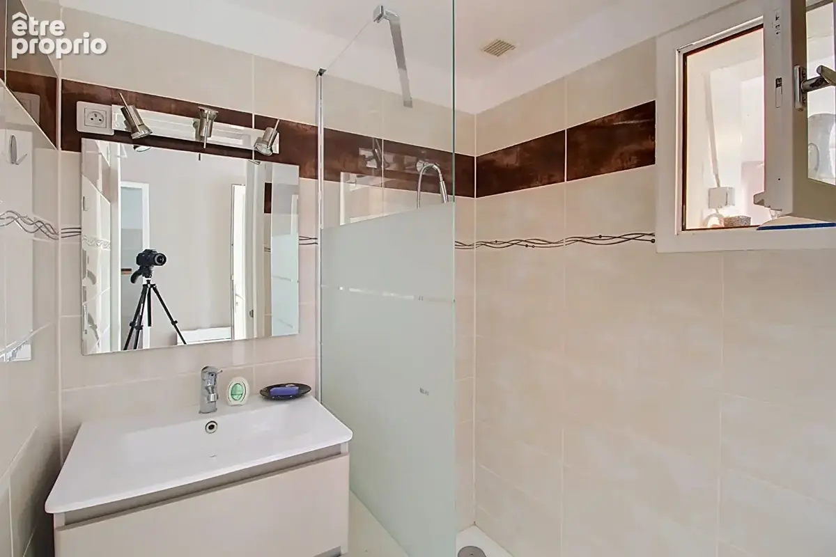 A vendre draguignan en exclusivite - maison t3 + dependance avec piscine - photo 9
