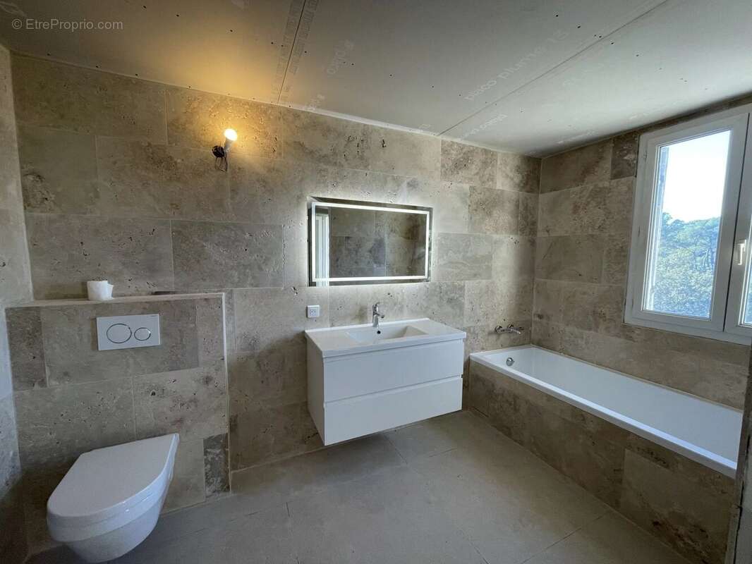 Maison à LORGUES