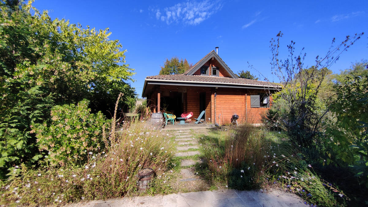 Maison à LE TUZAN