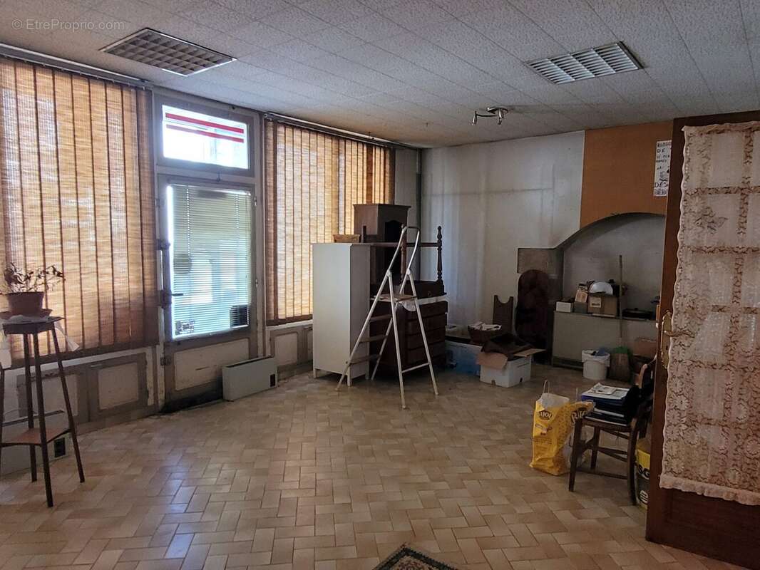 Maison à SAUVIAT-SUR-VIGE