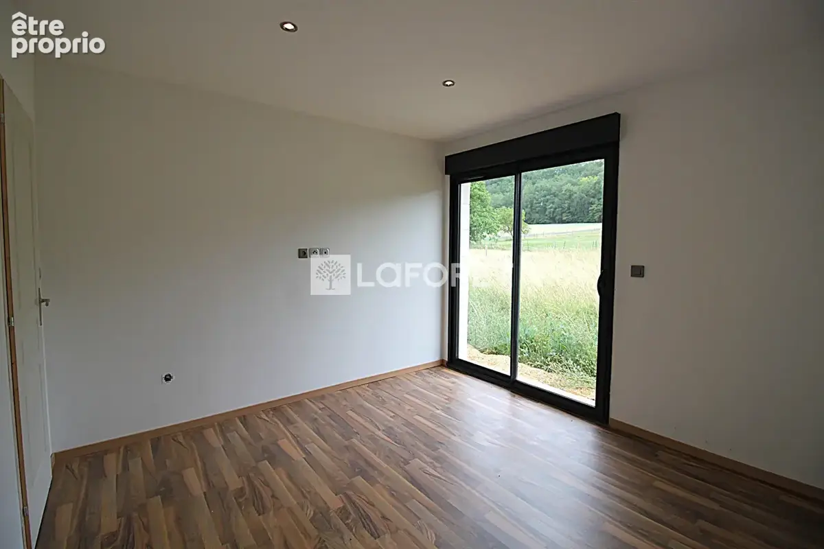 Maison Saint-pierre-de-cÔle 4 pièce(s) 110 m2 - photo 7