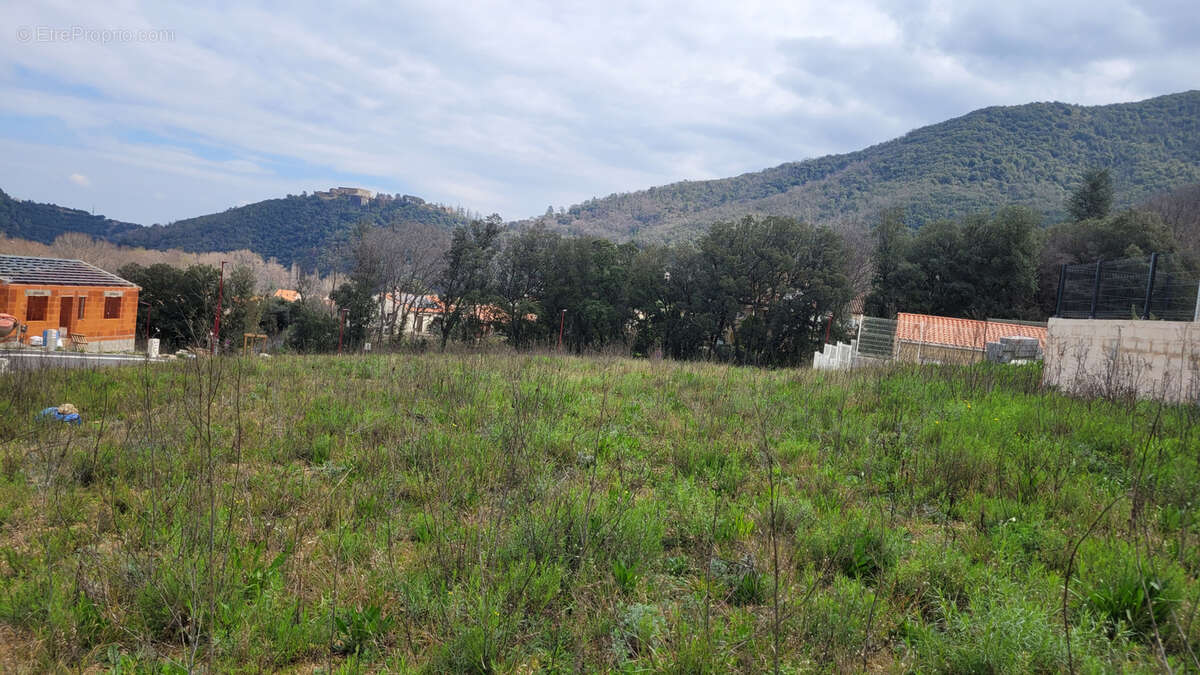 Terrain constructible de 267 M2 - photo 2