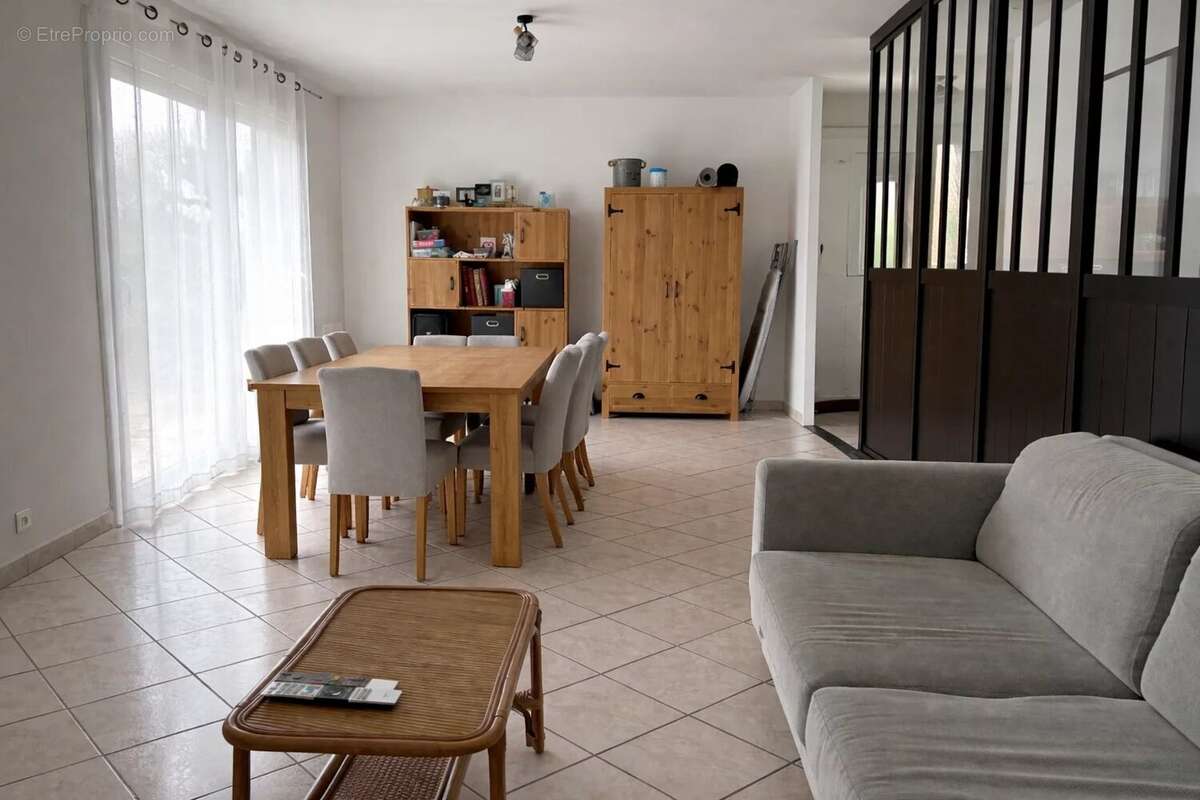 Maison à GIRONVILLE-SUR-ESSONNE