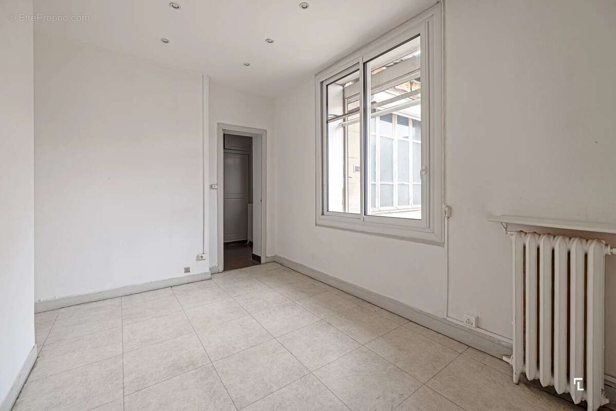 Commerce à MARSEILLE-14E