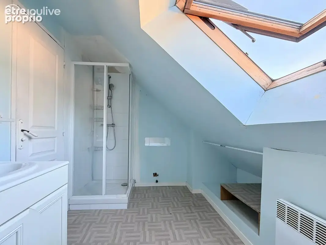 Maison à rafraîchir avec garage, grenier et fibre — Saint-Laurent-en-Caux — 147 000 € - photo 14