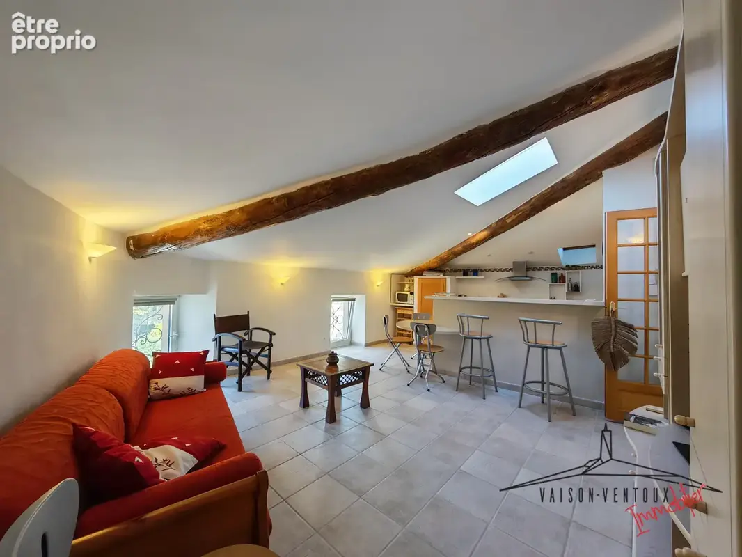 Bel immeuble en pierre- idéal investisseur   335 000 € fai - photo 2