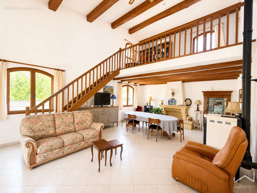 EXCLUSIVITE : MAISON à St-Alexandre (30) -  158 M2 - 3 chambres - 1 bureau - 2 garages - 1 atelier - Terrain 1 - photo 7