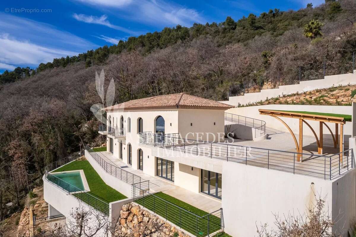 Maison à SPERACEDES