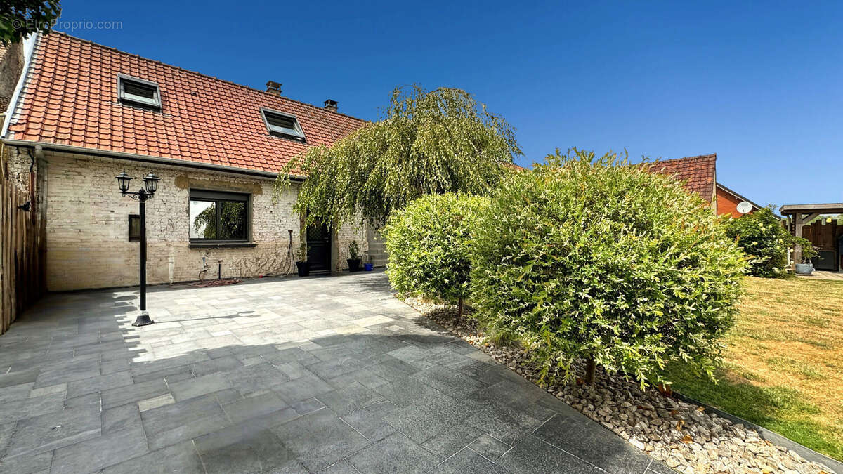 BREMES - Ensemble maison et gîte - 4 chambres - 204m2 - photo 13