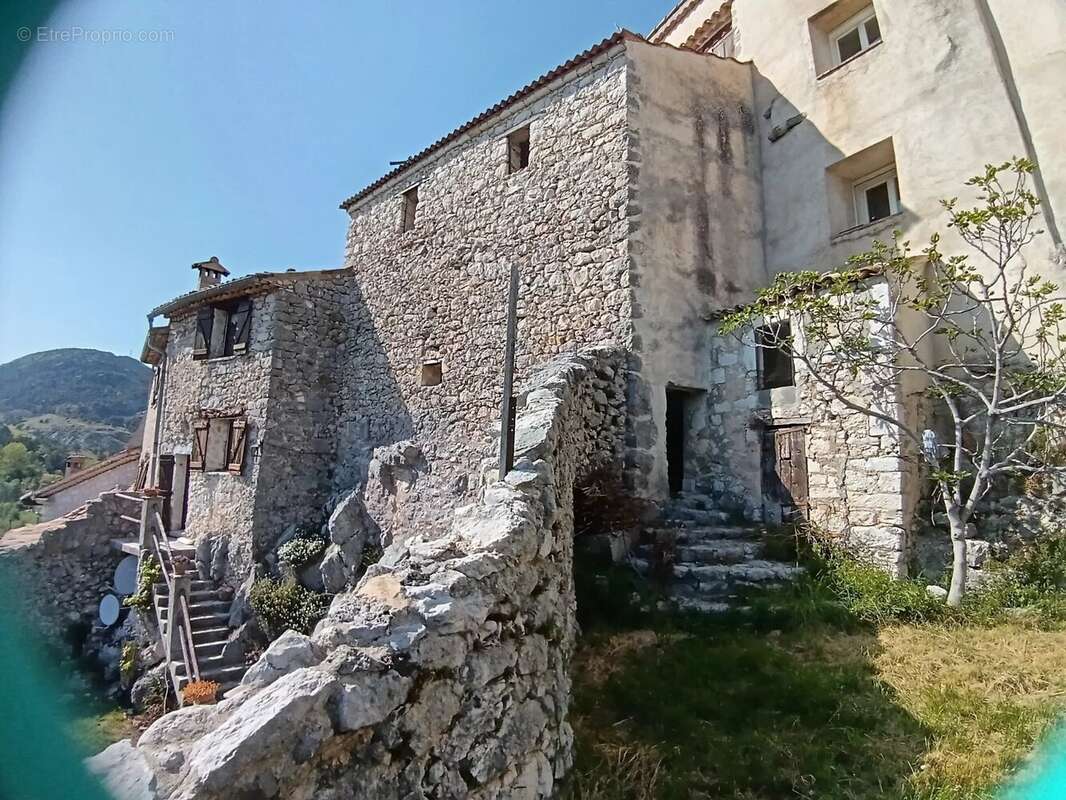 Maison à COURSEGOULES