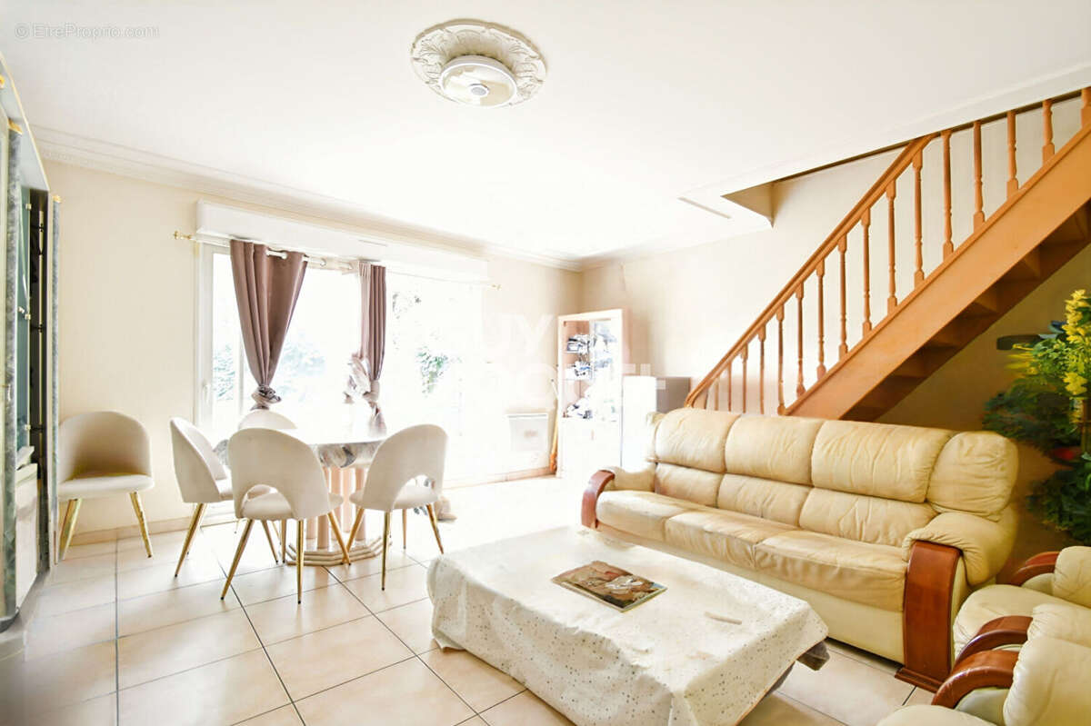 Maison à TOURNAN-EN-BRIE